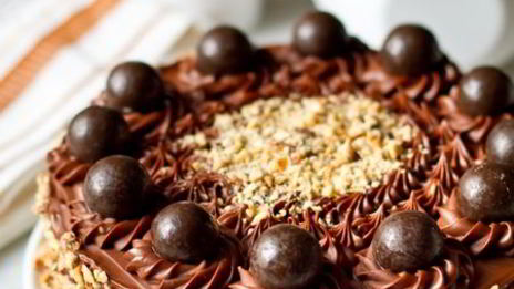 шоколадно-ореховый торт с нутеллой