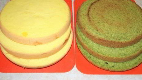 торт бисквитный с творожным кремом и фруктами именинный