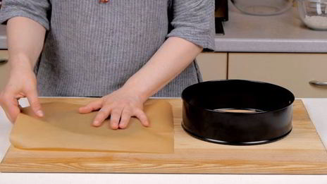 торт с фруктами и ягодами