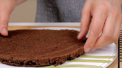 торт с фруктами и ягодами