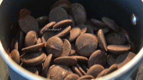 торт шоколадный с клубникой в шоколаде