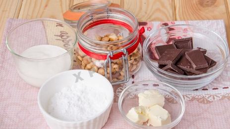 торт воздушный сникерс из песочного теста