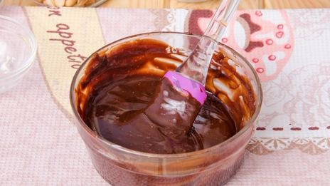 торт воздушный сникерс из песочного теста