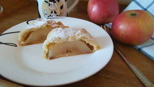 Яблоки в тесте