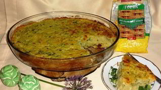 Гороховая запеканка с брынзой и шпинатом