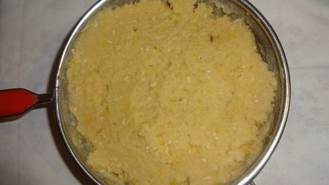 гороховая запеканка с брынзой и шпинатом