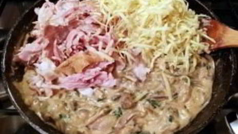 картофельная запеканка с курицей и грибами