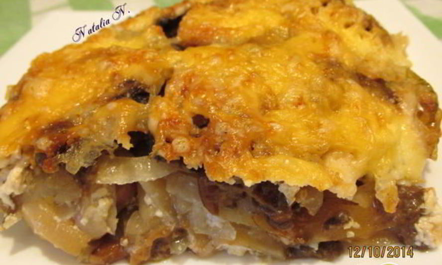 Рецепт картофельной запеканки с сосисками и грибами