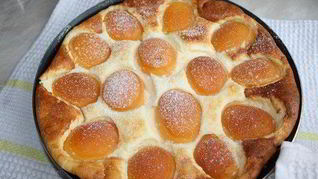 Манная запеканка с орехами и абрикосами