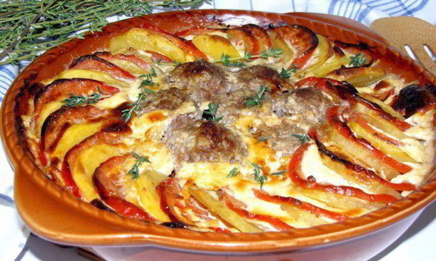 Рецепт овощной запеканки с тефтельками