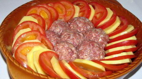 овощная запеканка с тефтельками