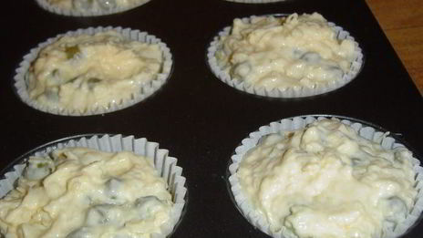 порционная запеканка с зеленым горошком