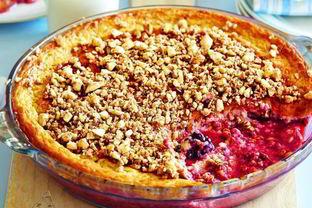 Простая запеканка с ягодами