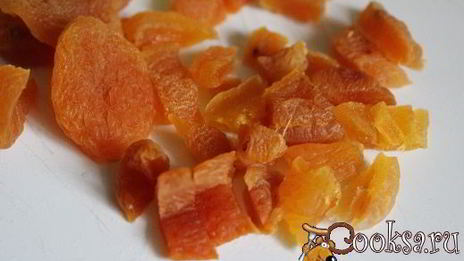 рисовая запеканка с творогом, курагой и цукатами