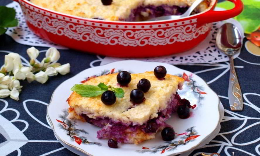 Рецепт творожно-кокосовой запеканка со смородиной