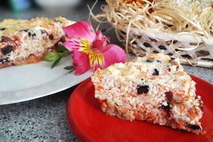 Творожно-морковная запеканка с черносливом