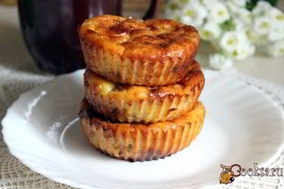 Творожные мини-запеканки с бананом и изюмом