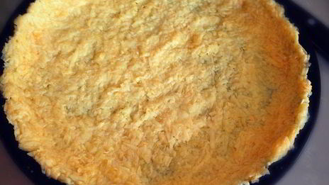 тыквенная запеканка со спаржей, с сырной корочкой и колбаской из индейки