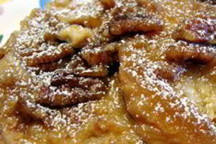 Утренная хлебная запеканка с медом и орехами