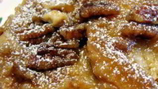 Утренная хлебная запеканка с медом и орехами