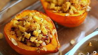 Яблочно-луковая запеканка в сквоше