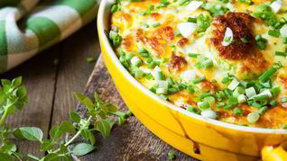 Запеканка из лосося с овощами