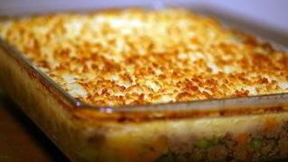 Запеканка из мяса с картофелем Пармантье