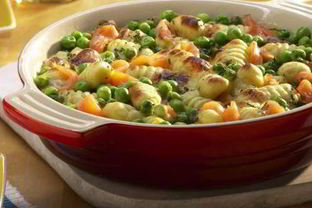 Запеканка из ньокков с копченой семгой