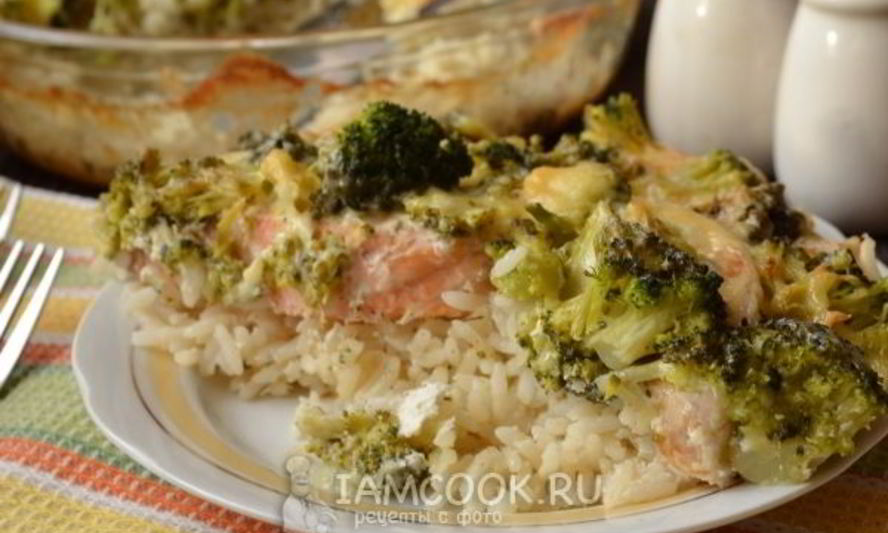 Рецепт запеканки из семги, риса и брокколи