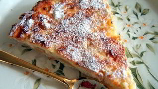 Запеканка из творога с яблоком и бананом