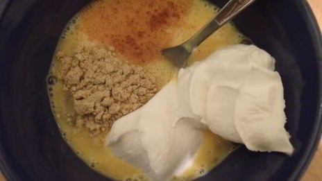 запеканка с беконом на сковороде