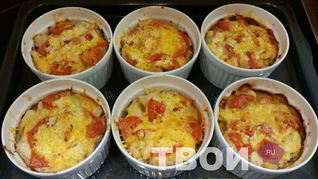 Запеканка с курицей в формочках