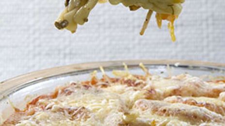 запеканка с макаронами, фаршем и грибами