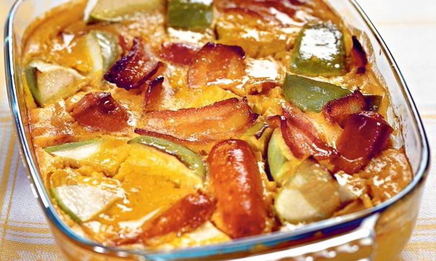 Рецепт запеканки с сосисками и яблоками