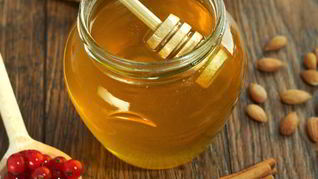 Брусника с медом на зиму