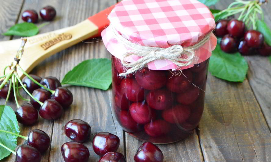 Рецепт черешни с косточкой на зиму
