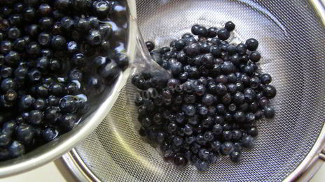 черника в собственном соку на зиму без сахара