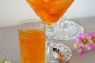 Десерт-компот из мушмулы на белом вине