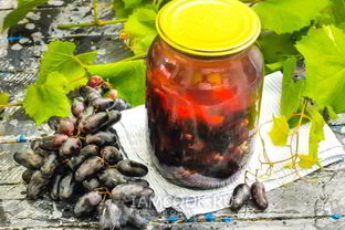 Компот из черного винограда на зиму