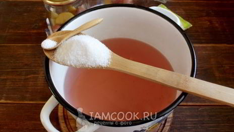 компот из клубники и яблок