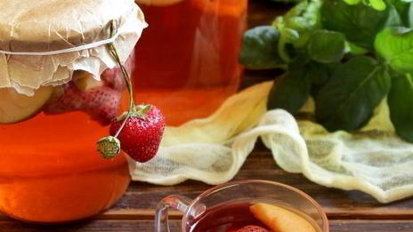 компот из клубники и яблок