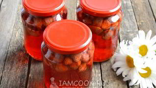 Компот из клубники на зиму без стерилизации