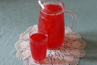 Компот из малины и яблок