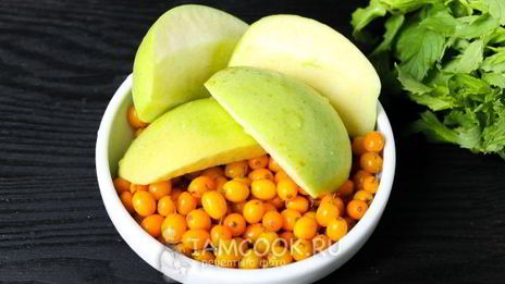 компот из облепихи и яблок на зиму