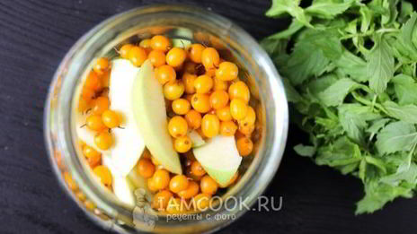 компот из облепихи и яблок на зиму