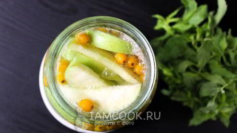 компот из облепихи и яблок на зиму