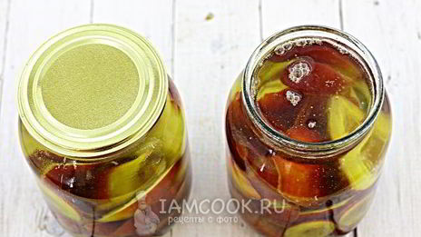 компот из слив на зиму с корицей