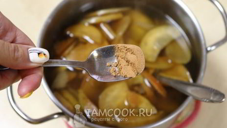 компот из сушеных яблок, изюма и кураги