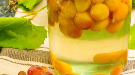 компот из винограда с косточками на зиму