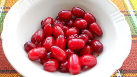 компот из яблок и кизила с мятой